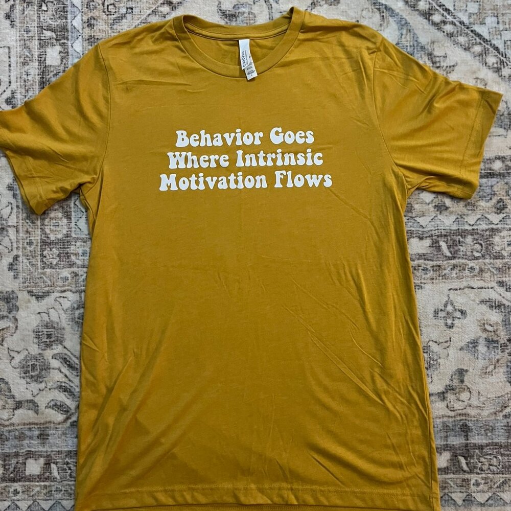 Set of 2 Graphic Women's Large T-Shirt